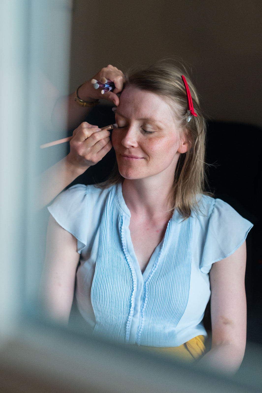 Braut beim Make-up – Getting Ready